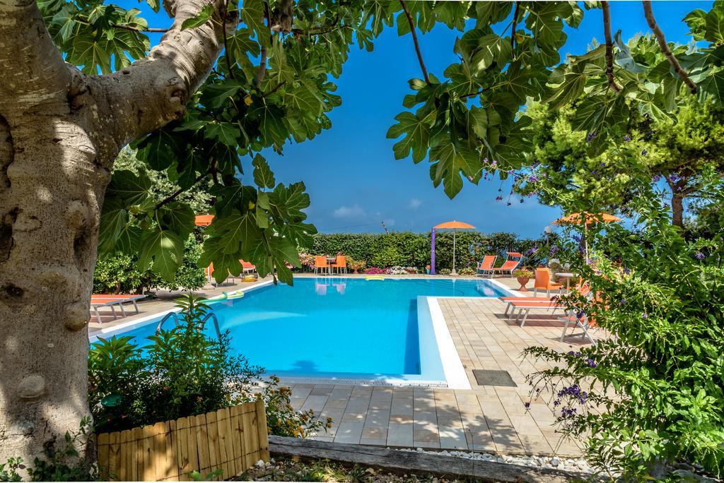 ローディ・ガルガーニコ Agriturismo Nardiniヴィラ エクステリア 写真