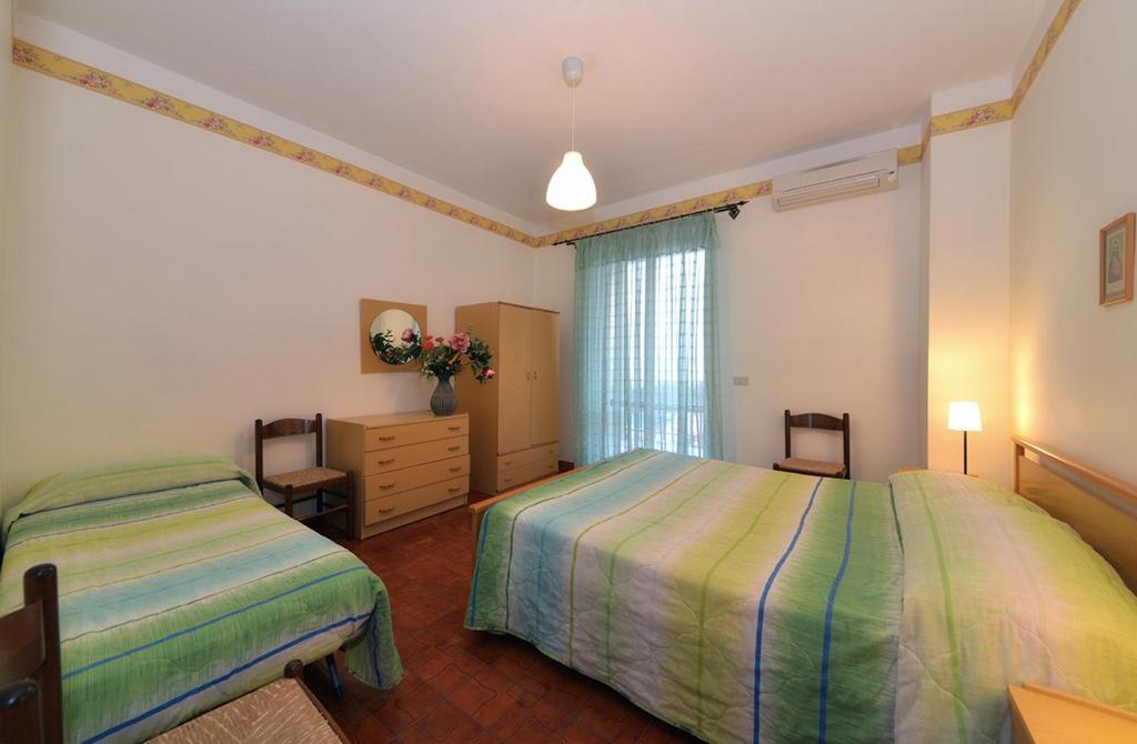 ローディ・ガルガーニコ Agriturismo Nardiniヴィラ 部屋 写真