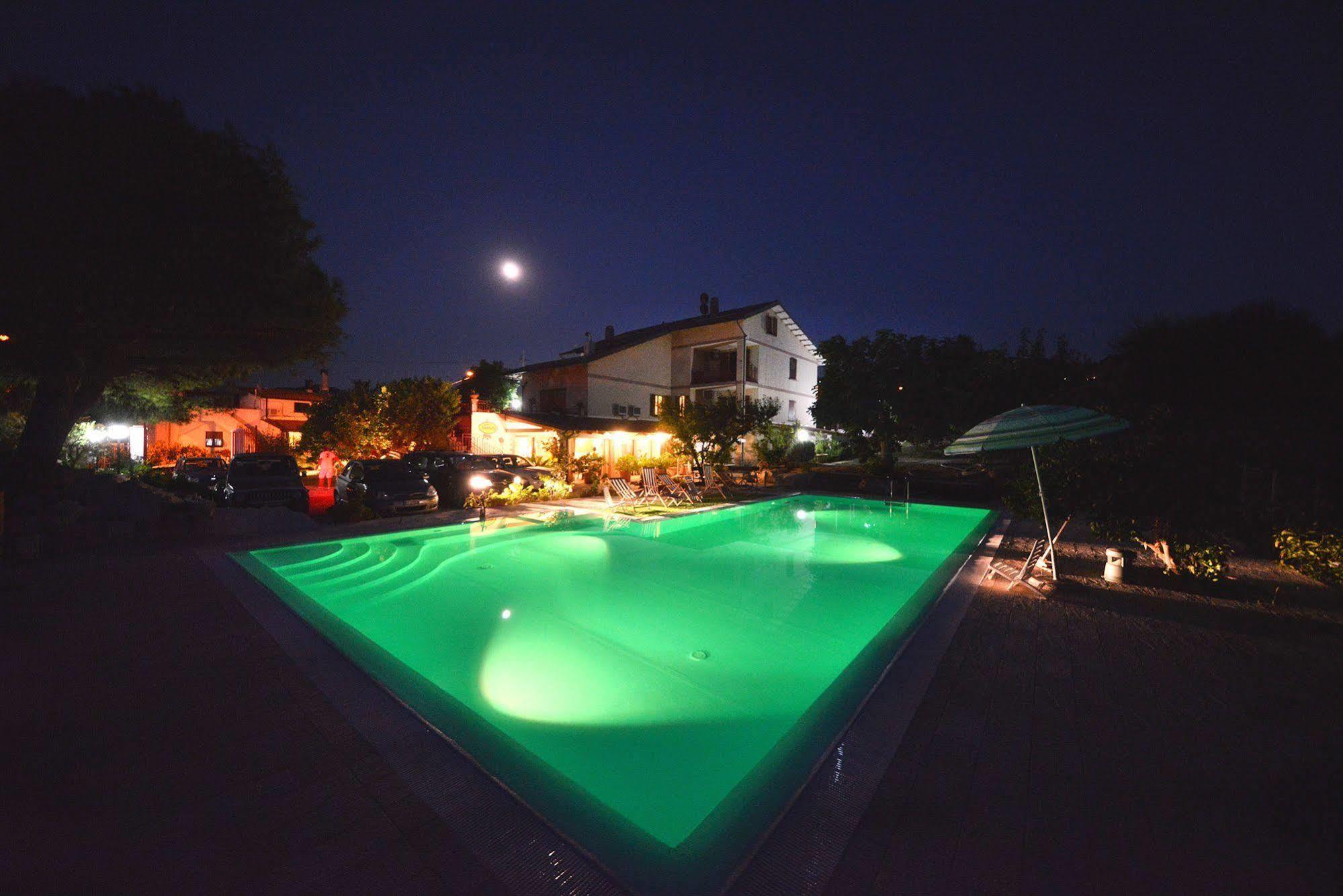 ローディ・ガルガーニコ Agriturismo Nardiniヴィラ エクステリア 写真